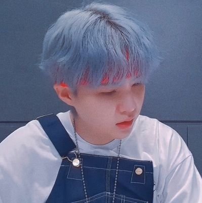 vantaelatte_'s profile picture. s/her | dms 🚫 solos/antis