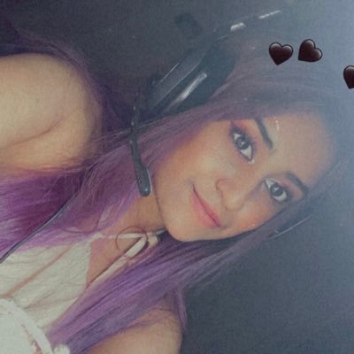 IG: radha_xo 📷• Might know me as RxKrypto if you play some games🔫 • Twitch Affiliate 💜• Plant Connoisseur 🌱• Manager and Duo: @vSabee_ ✨