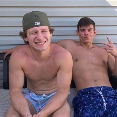 Tchar002's profile picture. 