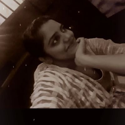 _JUHISINGH_'s profile picture. MY DAY⑧JULY🎂
Yoga lover🧘‍♀️Travel lover🚘🌍
Àdventure lover🧗‍♀️Ńature lover🌱🐕🕊🦋
आदतें👉🖌🖍,✏✒📝📖,🎹🎸,🎙,📻,📱,📷 खुश हूँ खुद से,आकर उलझन ना बढ़ा मेरी