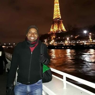 jair_jun4's profile picture. ⚜ Professor por opção e não por falta de👨🏾‍🏫 💪🏾

⚜ Mestre em Letras | I love 📚 and ✈