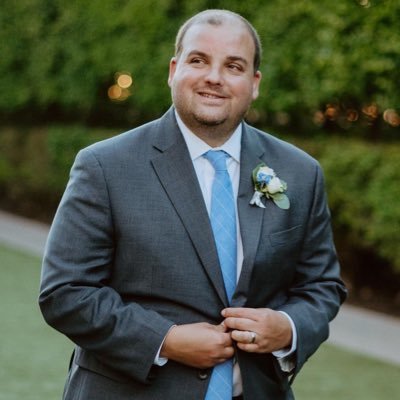 Senior Associate AD @FIUAthletics | Prev: UTA, FGCU, St. Bonaventure | 08, 10 @StBonaventure | Bills | Yankees | Devils | Nets | Traveler | Oxford-Educated