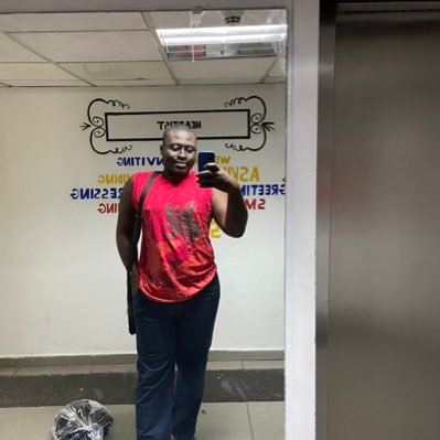 s_amouye's profile picture. I’m free, 🥱❤️