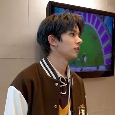 ethaniasm's profile picture. 