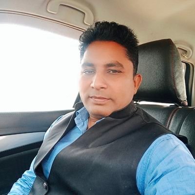 जीवन एक संघर्ष है मुस्कुरा कर जीता चल