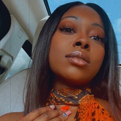 AMBITIOUS_DOLL's profile picture. Black•Ambitious•Educated!