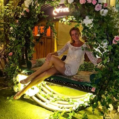 PticicaTrkacica's profile picture. 1. I am a storm chaser. If you see me running go the other way!✌️ 2. Ptica rodjena u kavezu misli da je letenje bolest. 3. My energy is my weapon!🤸‍♀️