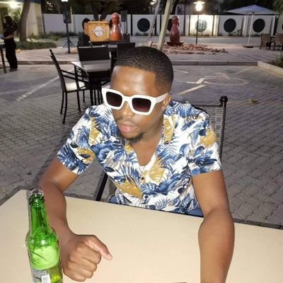 Pheks11's profile picture. .