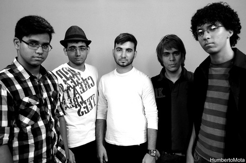 loodieoficial's profile picture. Twitter oficial da banda Loodie. @lucasloodie @maionesee @lucasleitem @bass4rock @matt_loodie 
-