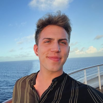 grantmm12's profile picture. 