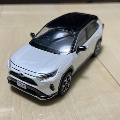 2022.9RAV4-PHVを納車しました😊 少しずつパーツ等買い増しながら楽しんでいきたいと思います！ よろしくお願いします