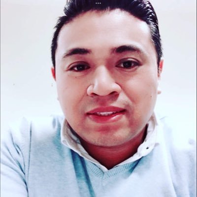 La Musica es un una manera de expresar lo que sientes en tu corazon y lo haces con amor