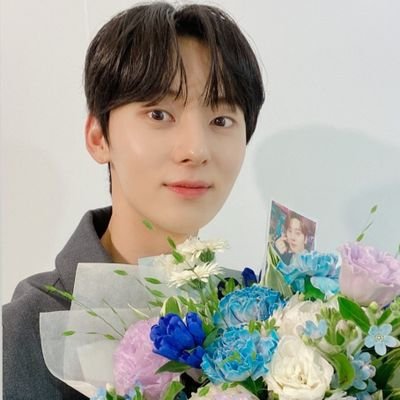 hmhloves89's profile picture. 