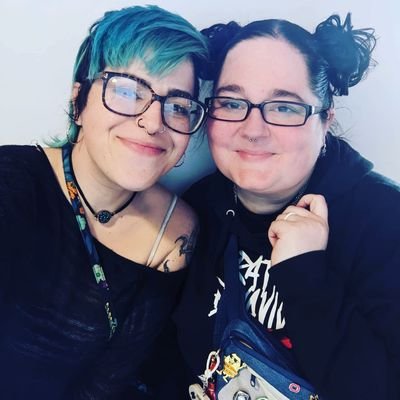 Goblin/Art Hoe/RatMom/Batman Enthusiast/Queer
*Pro Black*Pro Gay*Pro Abortion*