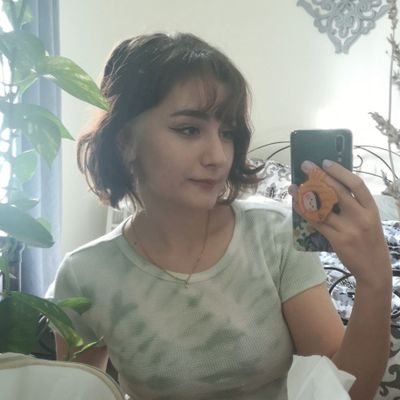 She/her
🇫🇷 🤍
ENFJ
20 yo in
🇰🇷 
Music/mode lover
❤️🧡💛💚💙💜