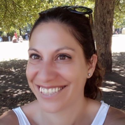 Llic. en Comunicació audiovisual. Creació de continguts, disseny, comunicació i xarxes socials a Metges de Catalunya.