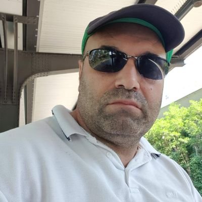 الحياة رواية جميلة عليك قرائتها حتى نهاية لأ تتوقف أبدا عند سطر حزين •••فقد تكون نهاية جميلة