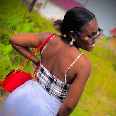 Lovett191's profile picture. I love ❣️ everyone around me
Most especially my Family 🤗😍

IG:@brohlovett