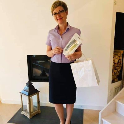 Mère célibataire je travail a mon propre compte, profite du temps avec Marylise...