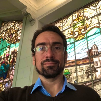Advogado. Doutor em Direito do Estado pela USP. Professor Universitário. Pratica a advocacia na área da Segurança Pública e agentes estatais. Vai Corinthians!😃