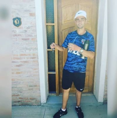 En Juanlaca Reyna el Bolso 🇫🇷
SER DEL BOLSO SIEMPRE FUE MI RELIGIÓN
De Nacional en todo...