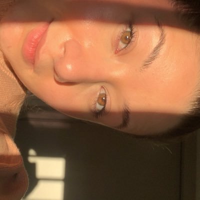 maanubaroni's profile picture. 25, libra.