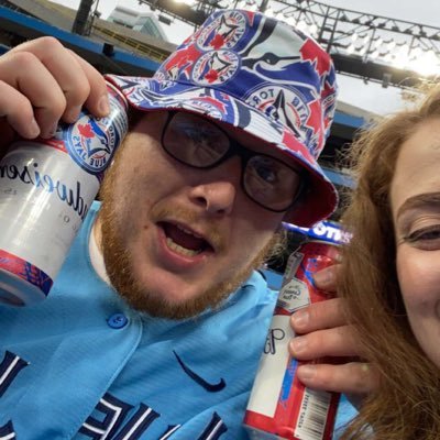 deavyn_'s profile picture. 🎶| Leafs | Raps | Jays |