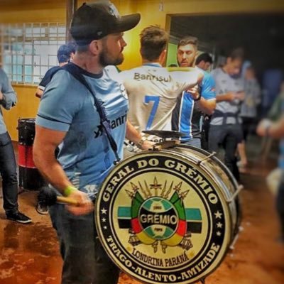 Gênio, bilionário, playboy, filantropo e mentiroso. Grêmio acima de tudo, Portaluppi acima de todos!