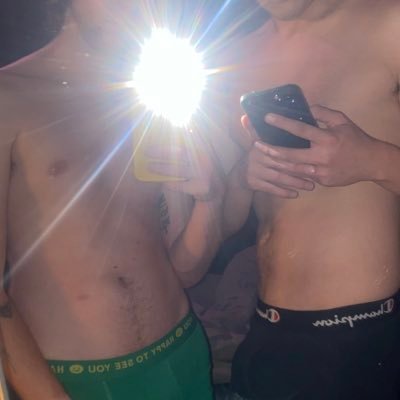 DL Couple from the Midwest | 23 & 24 | DMs open! 👀. in case Twitter goes down. follow us here! https://t.co/AHtfAL8c6Q