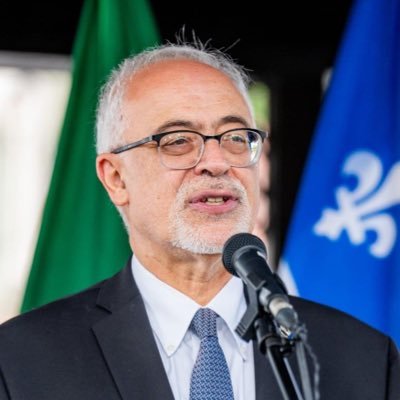 Député de Robert-Baldwin (2014-2022), ministre des finances du Québec (2014-2018).