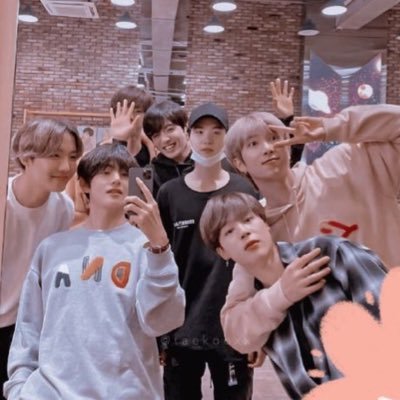 ⟭⟬BTS Forever ♡ #ARMY⟬⟭ I purple you ♡ #TXT ♡ TOMORROW X TOGETHER ♡ #MOA ♡