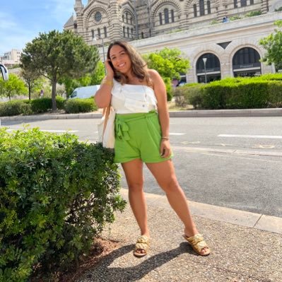 pizzaa_loveer's profile picture. uppr•architecture student|designer