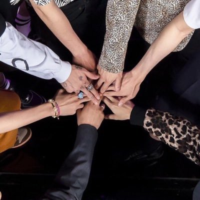 Iam_mona_a's profile picture. OT7 💜 CE 💻 ; Love 📖📚📚💜🕊Once upon a time ,you learn how to F.L.Y🕊💜I’m still alive and Trying for a better life🙆🏼‍♀️💜🙆🏼‍♀️#BTSARMY