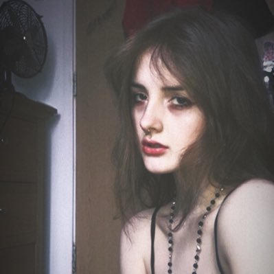 lysiaTrenchard's profile picture. ₛₚₐcₑ ₒddᵢₜy 🛸　•　　.°•　　　🚀 ✯ 　　　★　*　　　　　°