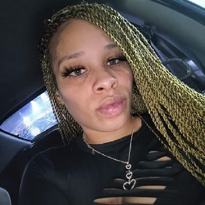 Beautiful young QUEEN 👑 , living my best life to the FULLEST 🥰😍