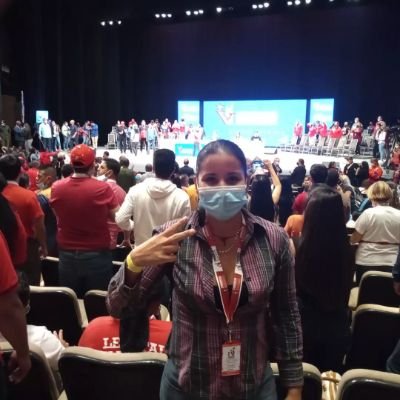 Inesmonti23's profile picture. Militante JPSUV, leal al legado del Cdte Chavez y a nuestro presidente Nicolas Maduro, Casada, trabajadora, exitosa y enormemente feliz... gracias mi Dios.. 😀
