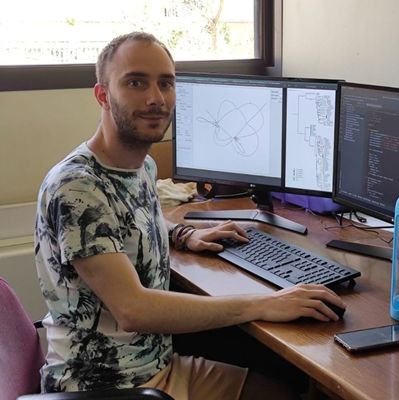 (μ)Biologist and bioinformatics PhD. Science and more ;)