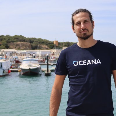 Working on ocean conservation for @OceanaEurope 🐬 | Average rock climber 🧗‍♂️  | After all, we are what we do to change what we are.