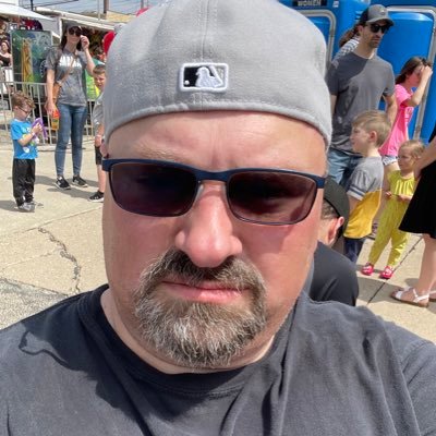 Southsidersfan's profile picture. Newly divorced. Hoping to put my freedom to good use. I like coffee shops, reading and working out. I find the stock market relaxing. Even now.