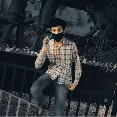 adarshsatna7049's profile picture. 