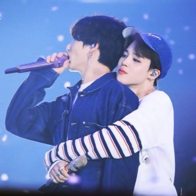 三宅の健ちゃん(永遠のアイドル🧡不動の1番) KPOPにもどハマり中!🐯🐥🐰大人army💜テテペン&グクミンの動画見るのが最近の癒し。+MOA(スビンちゃんの涙にやられました)