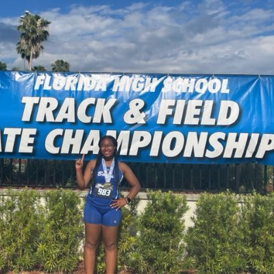 4x State Champion (D & WT)🥇 Discus PR: 44.08m Shot Put PR: 12.42 Hammer PR: 35.15 Weight PR: 15.08 Instagram: zee.thee.tree The Bolles School C’O 24