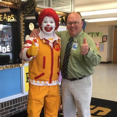 Principal at Winnwood Elementary in @nkcsd 2021 MAESP Distinguished Principal Award Nominee. Proud Father, Husband, and Educator