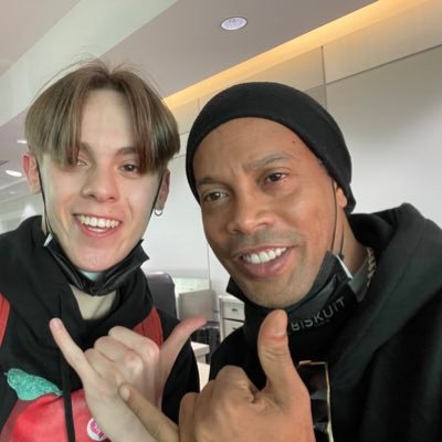 TomBorley's profile picture. instagram- tomborleyy