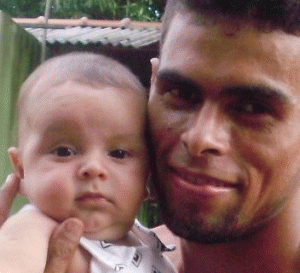 moro em seringueiras ro sou casado com a Angelica e tenho um filho ,Marcio Junior amo muito eles...obrigado meu Deus