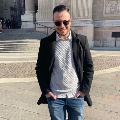 Economist - Marketeer, but top of all Crypto & Blockchain enthusiast 💲