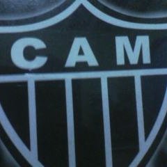 Jornalista, escorpiano e atleticano fanático.