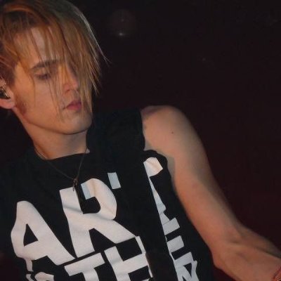 posting a mikey way pic every hour!