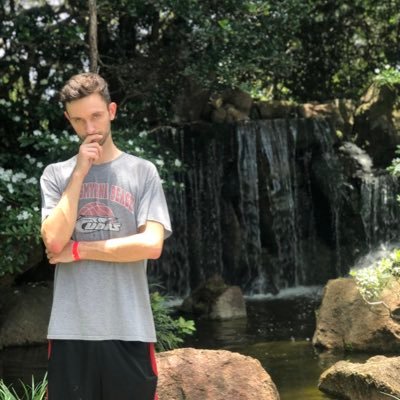 stanstheman21's profile picture. Yikes