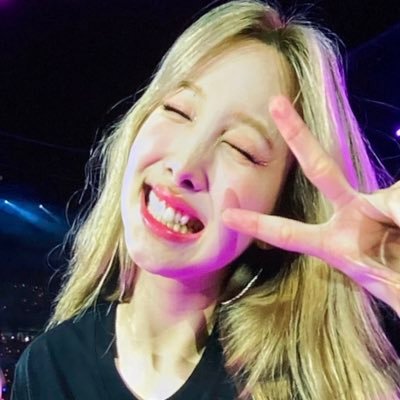 lividramen's profile picture. infj 🌹✖️ kpop multi-fan, adventures, true crime, futbol, etc.🔥❤️‍🔥 kpop • I 🤍 many groups.